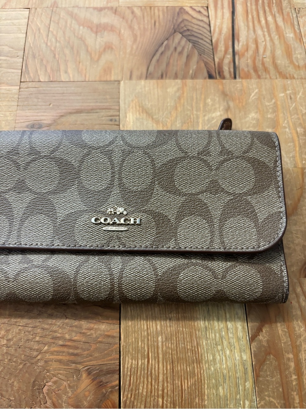 Coach Wallet - Picture 2 of 8